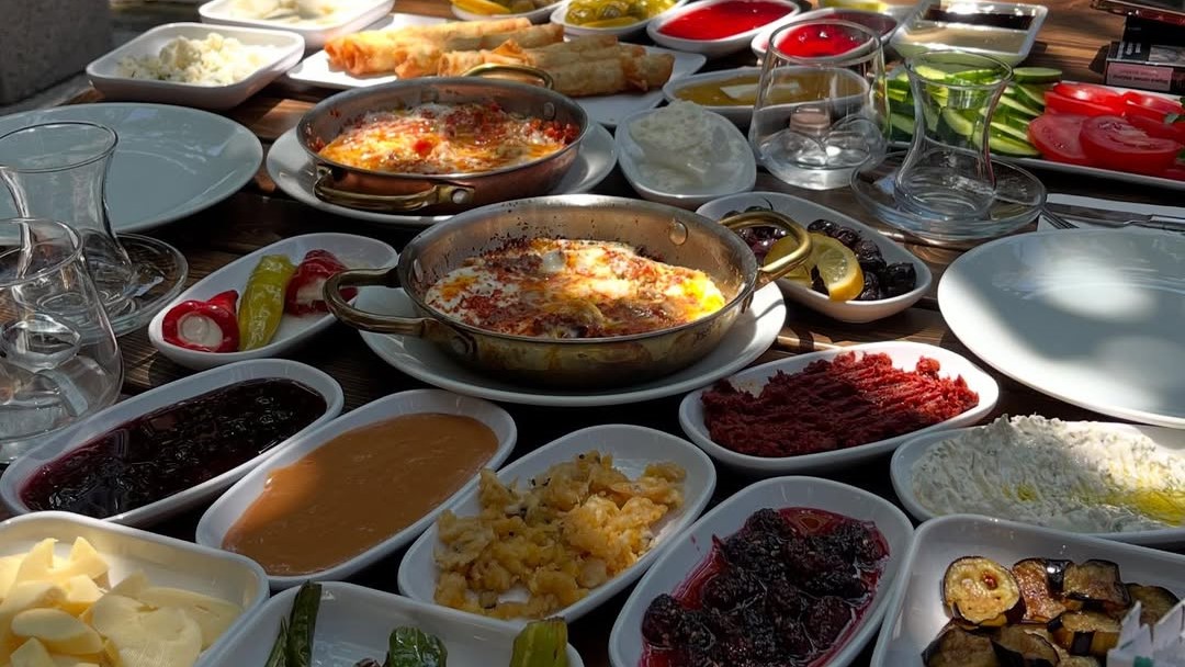 2 Kişilik Serpme Kahvaltı